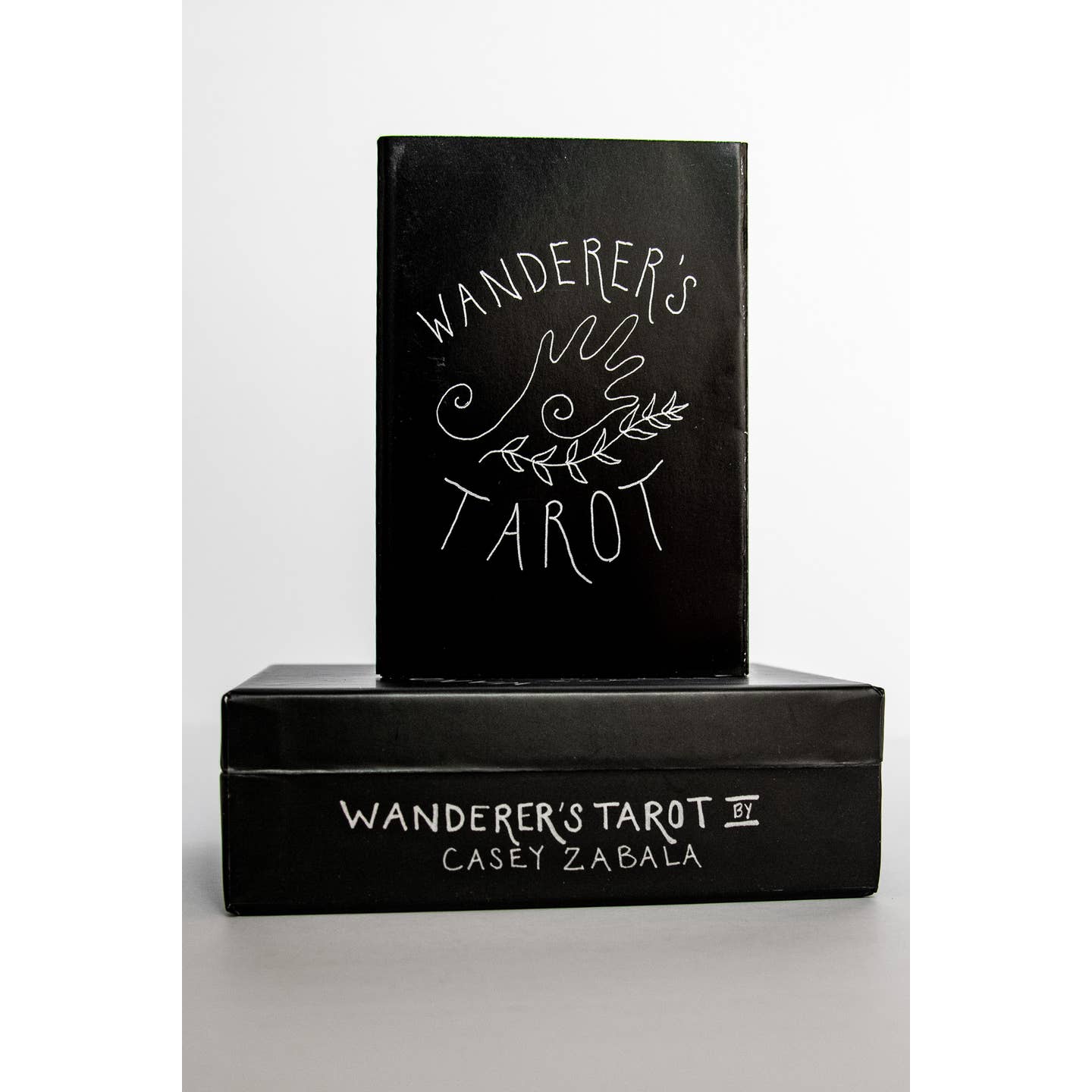 Wanderer's Tarot (78-Card Deck with Fold-Out Guide)