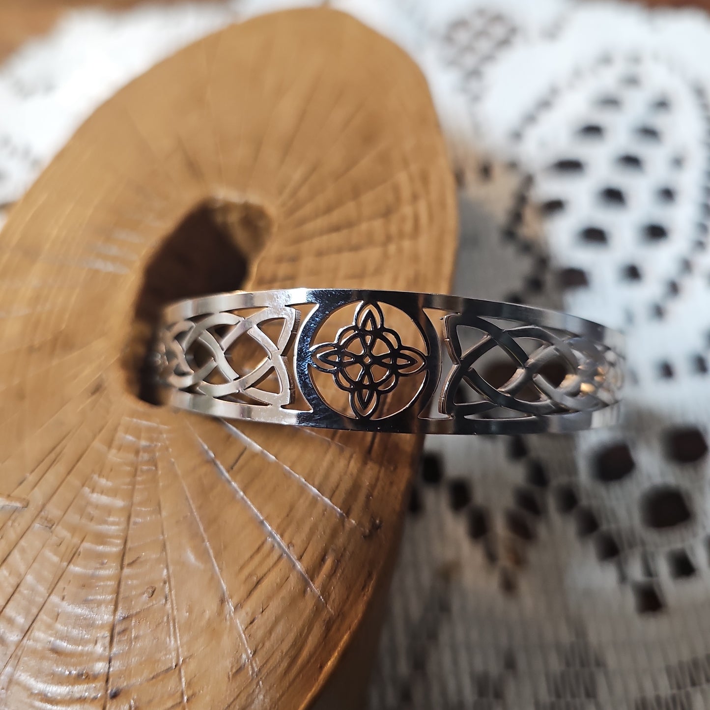 Celtic witch knot/Sea knot bracelet