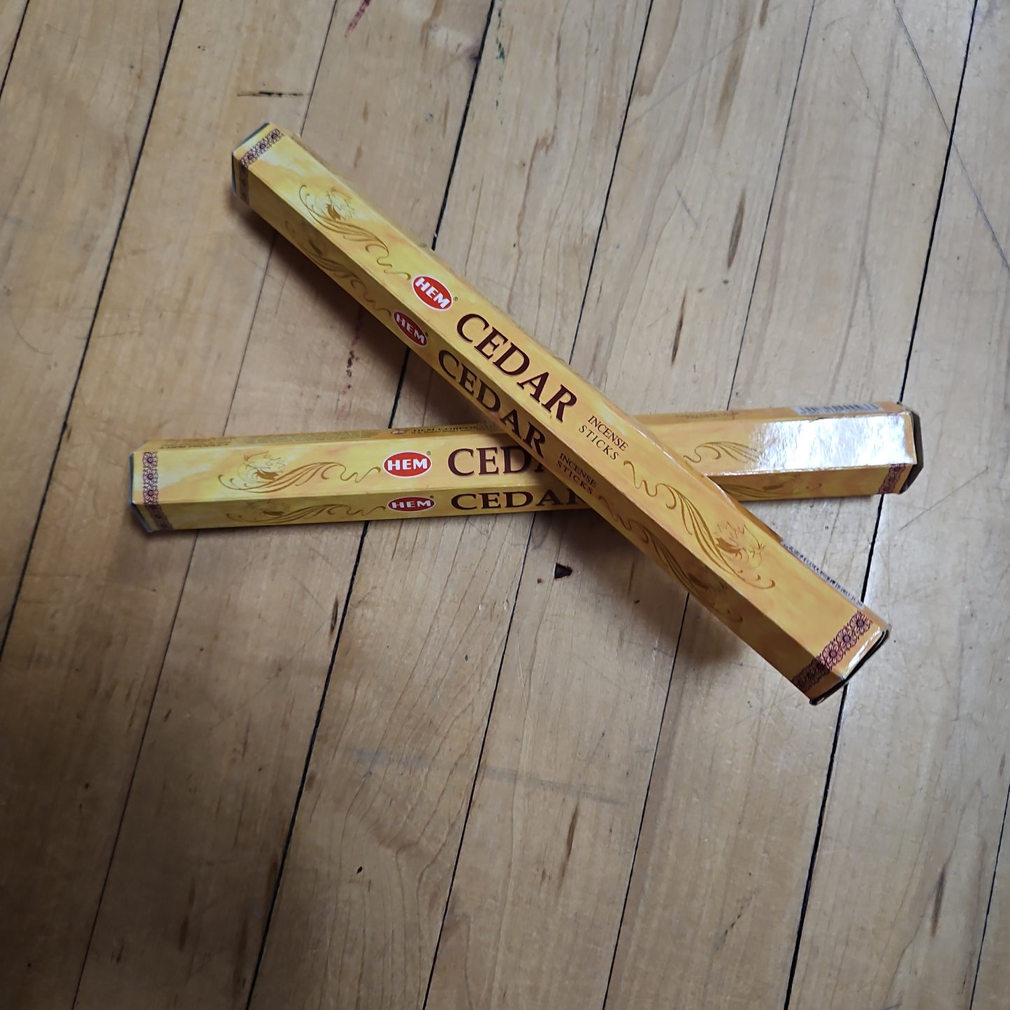 HEM Cedar - Sandal Incense Sticks - 20 Pack