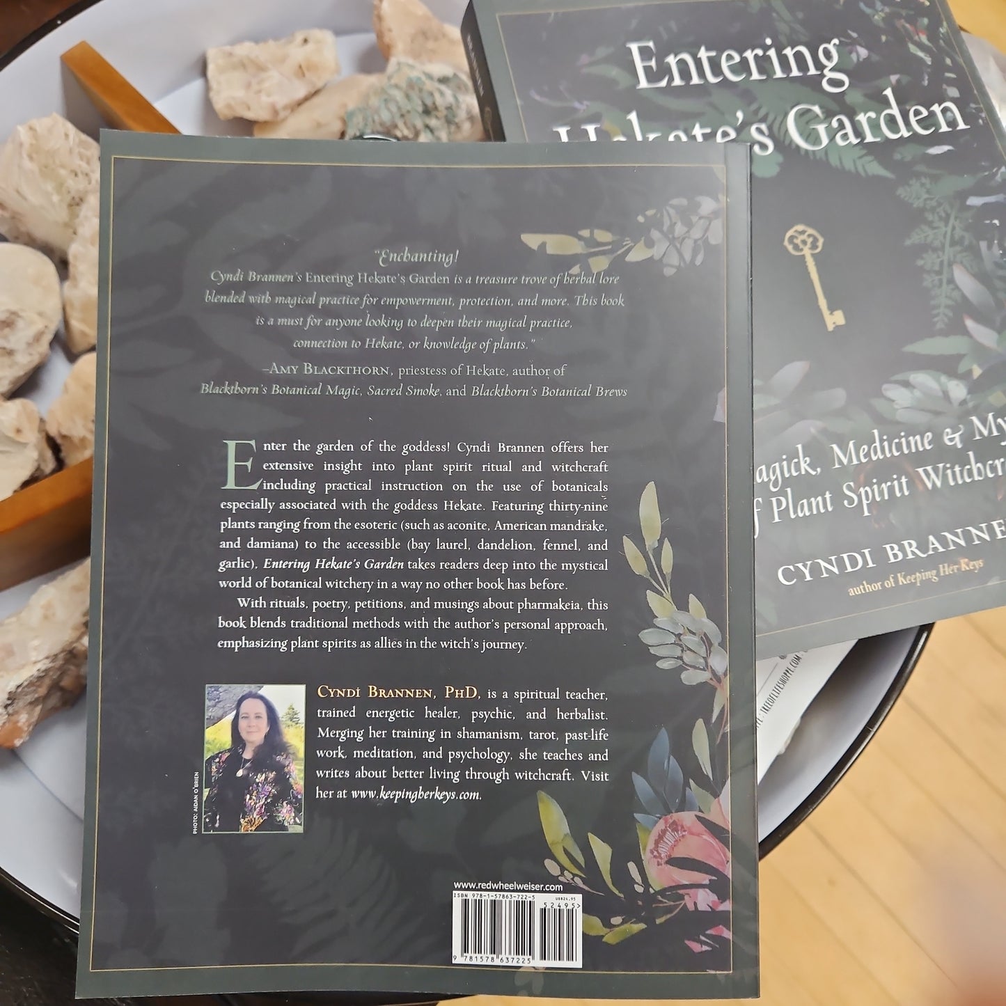 Entering Hekate's Garden