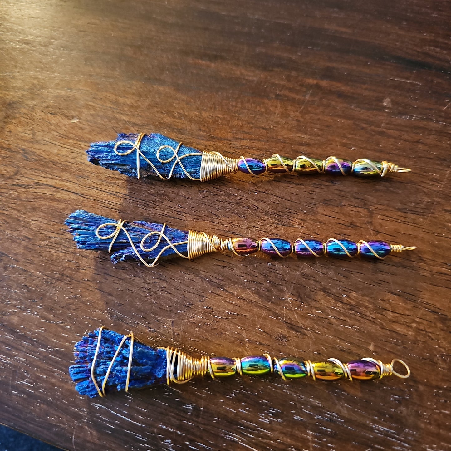 Aur Kyanite Brooms 5"