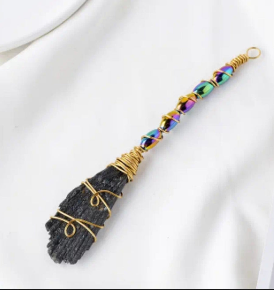 Altar Kyanite Brooms 5"