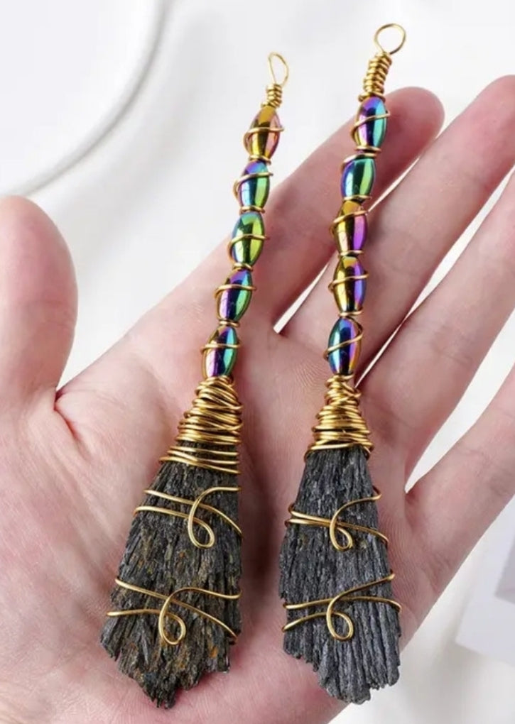 Altar Kyanite Brooms 5"