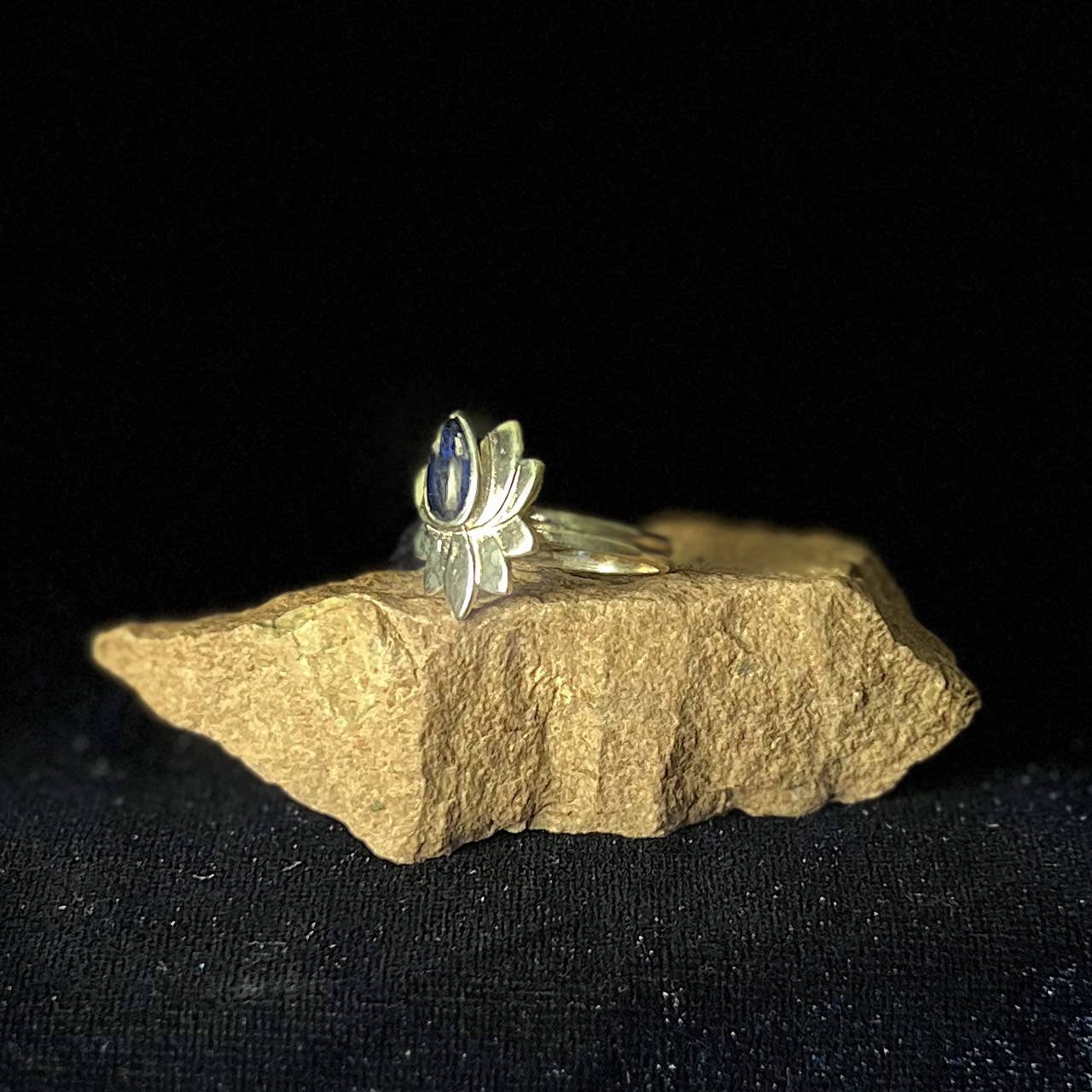 Kyanite Ring Lotus