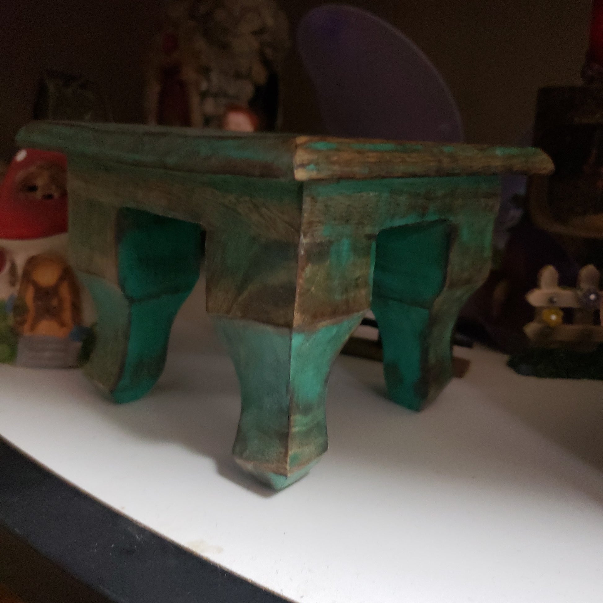 Antiqued Triple Moon Altar Table - Tree Of Life Shoppe
