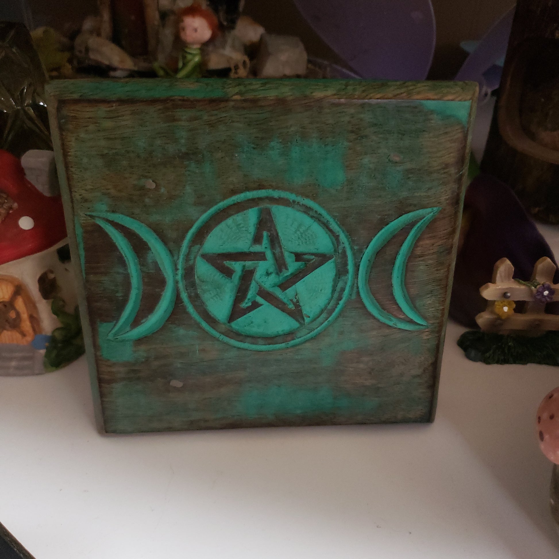 Antiqued Triple Moon Altar Table - Tree Of Life Shoppe