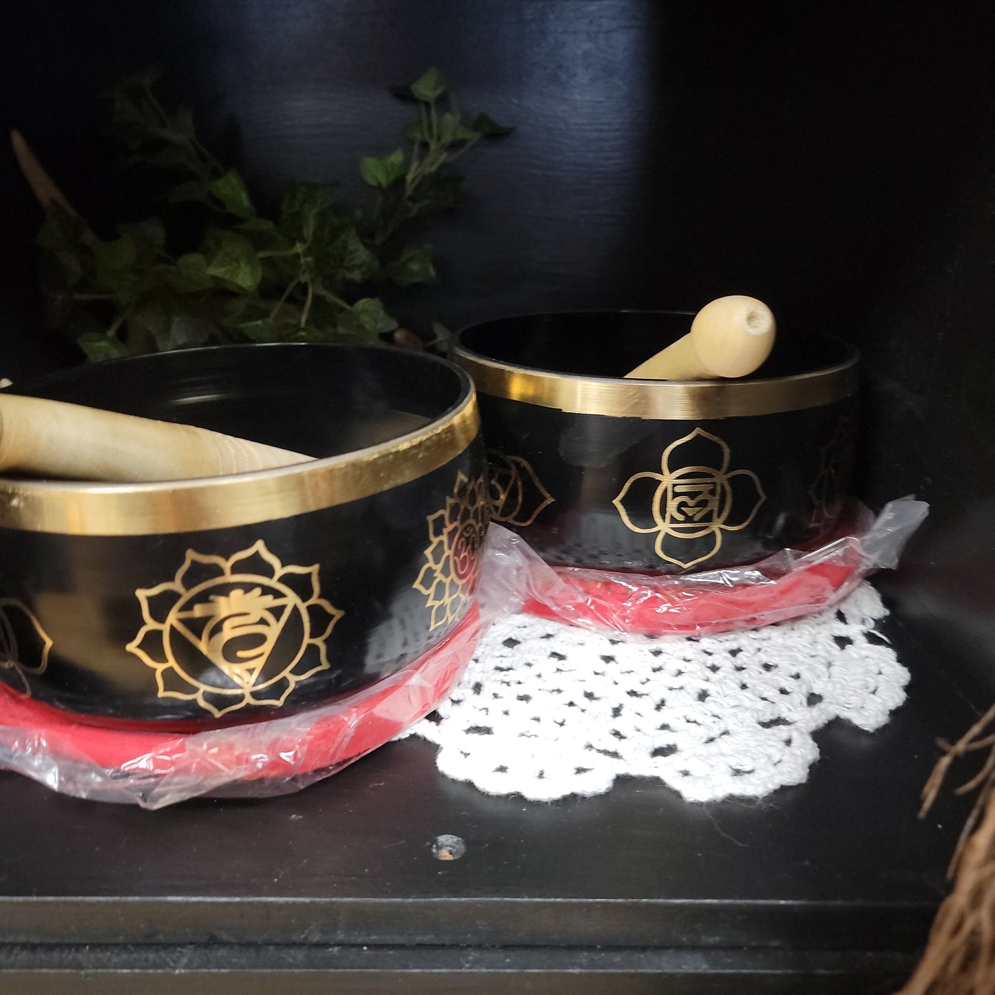 Seven Chakra Singing Bowl 6 inches - Black