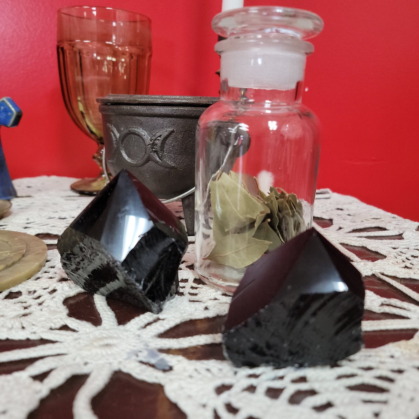 Black Obsidian
Point Base Cut