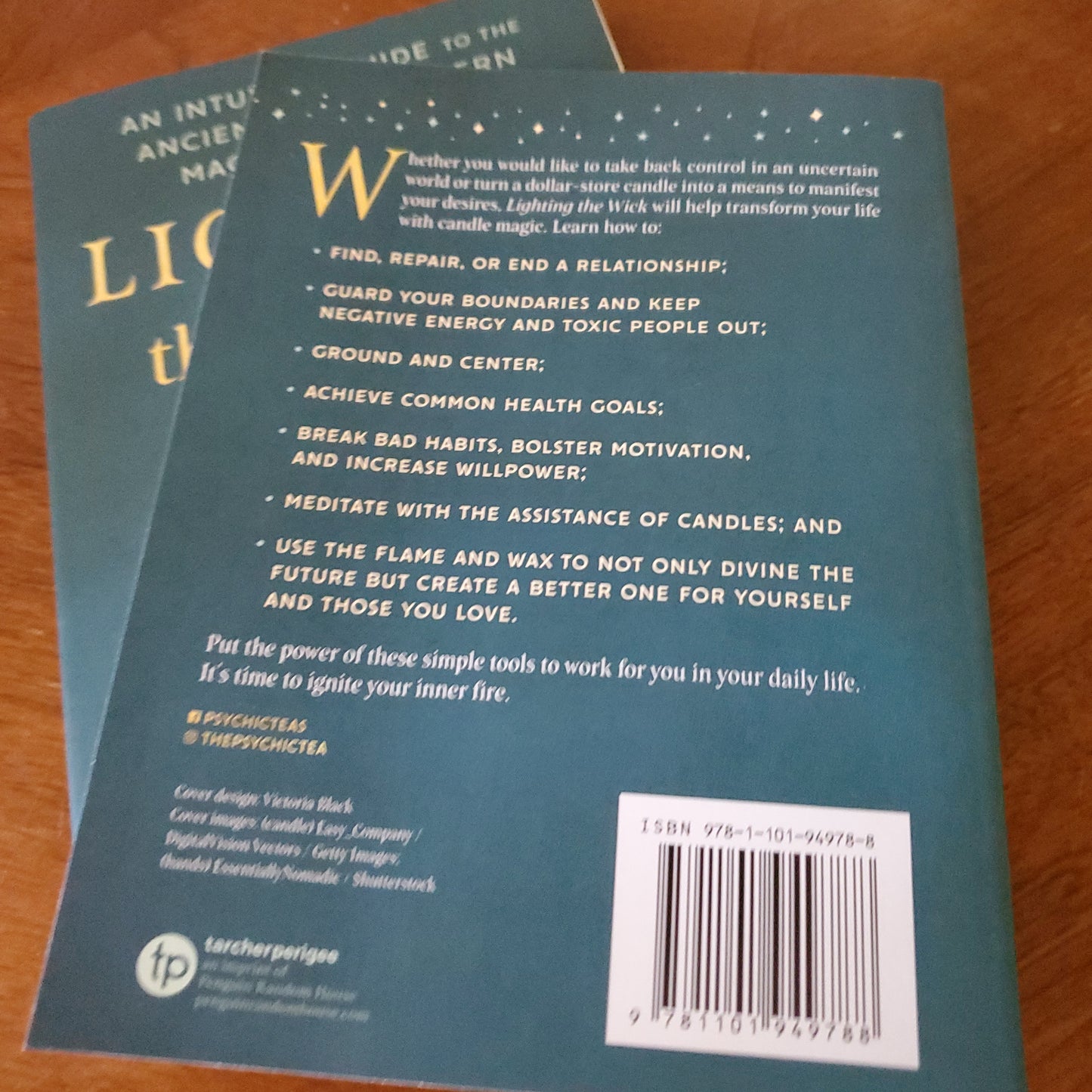 Lighting the Wick - An Intuitive Guide to the Ancient Art & Modern Magic of Candles
