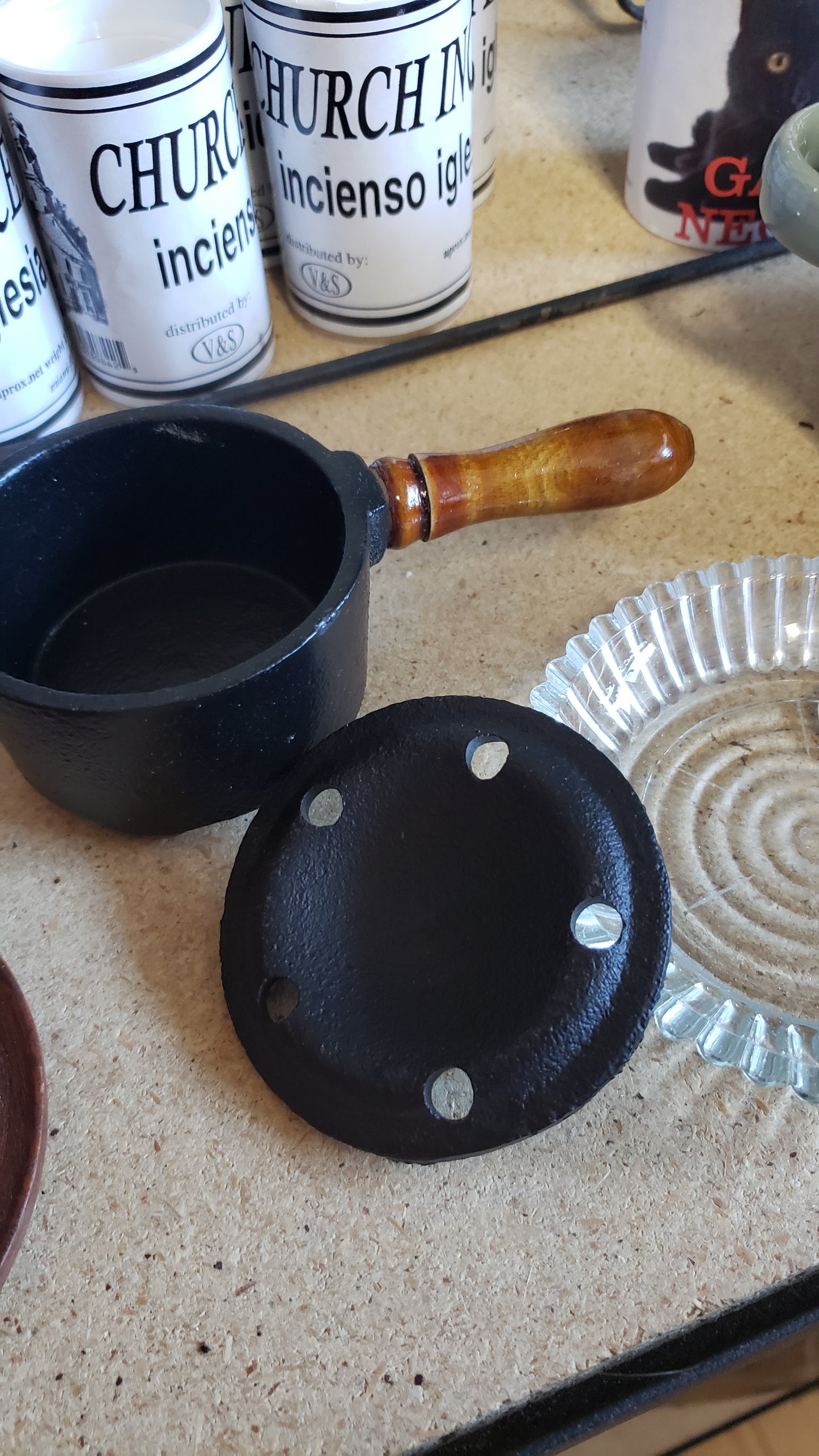 Cast Iron Couldron with Wooden Handle 5" - Tree Of Life Shoppe