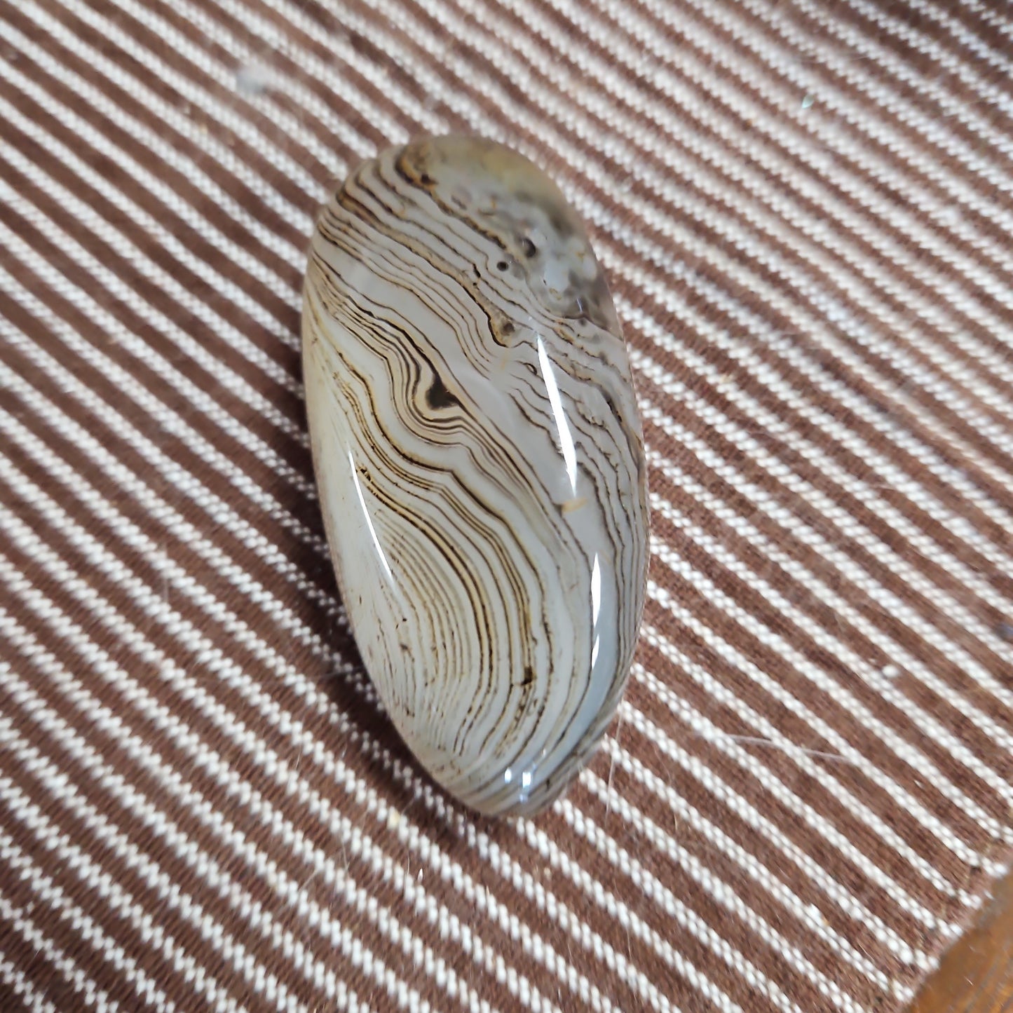 Agate, Silver Banded -
Natural Palm Stone