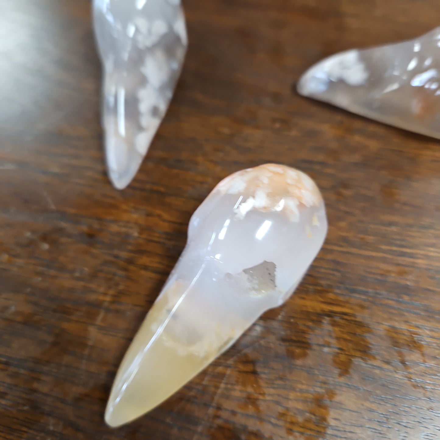 Flower Agate Durzy Small Carved Raven Skull