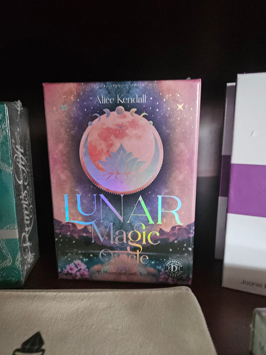 Lunar Magic Oracle