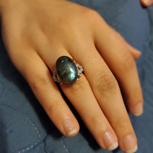 Blue Flash Labradorite - 925 - Size 7