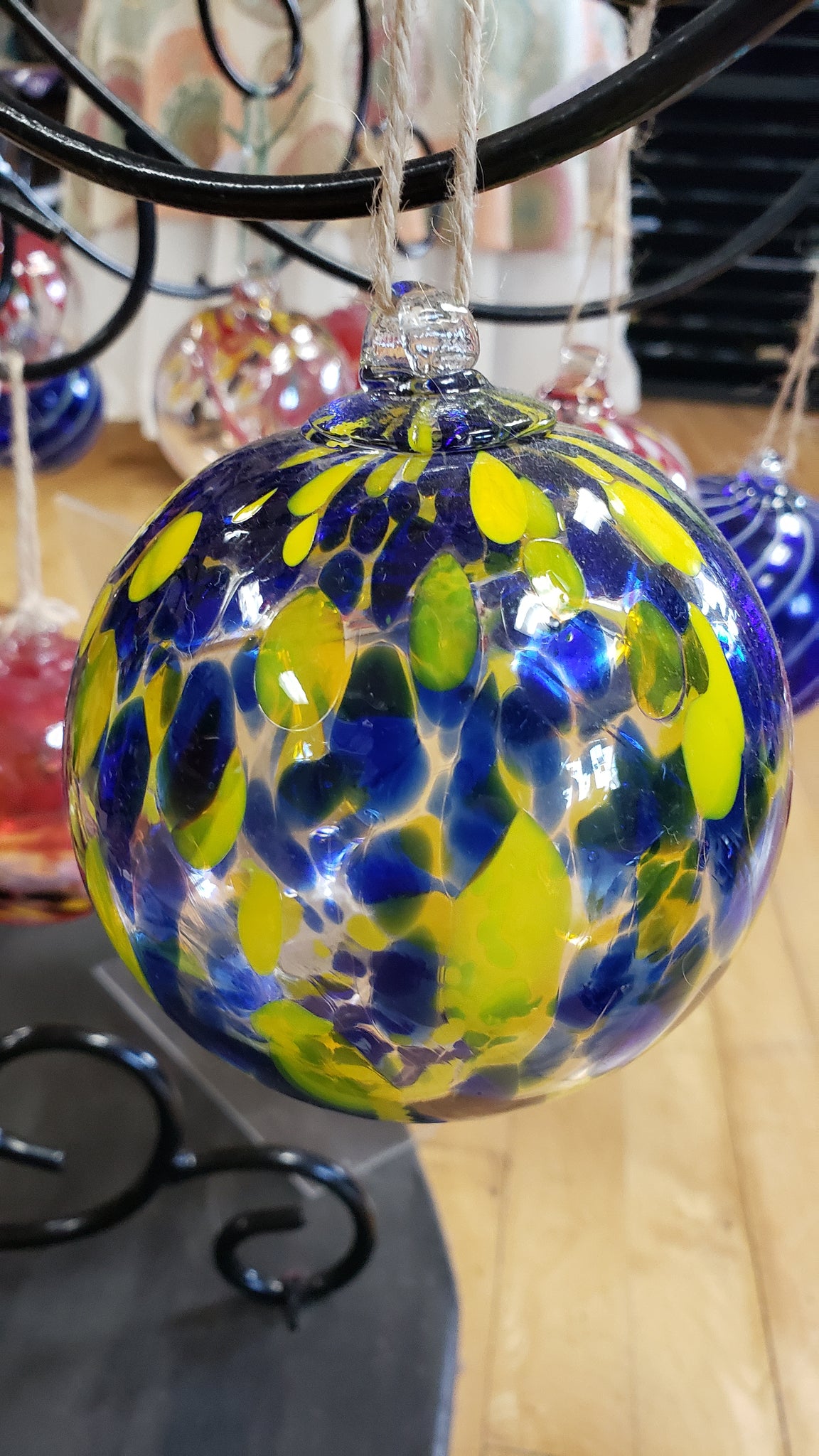 Blue and Yellow Spotted Fella Gazing 4 inch - Tree Of Life Shoppe
