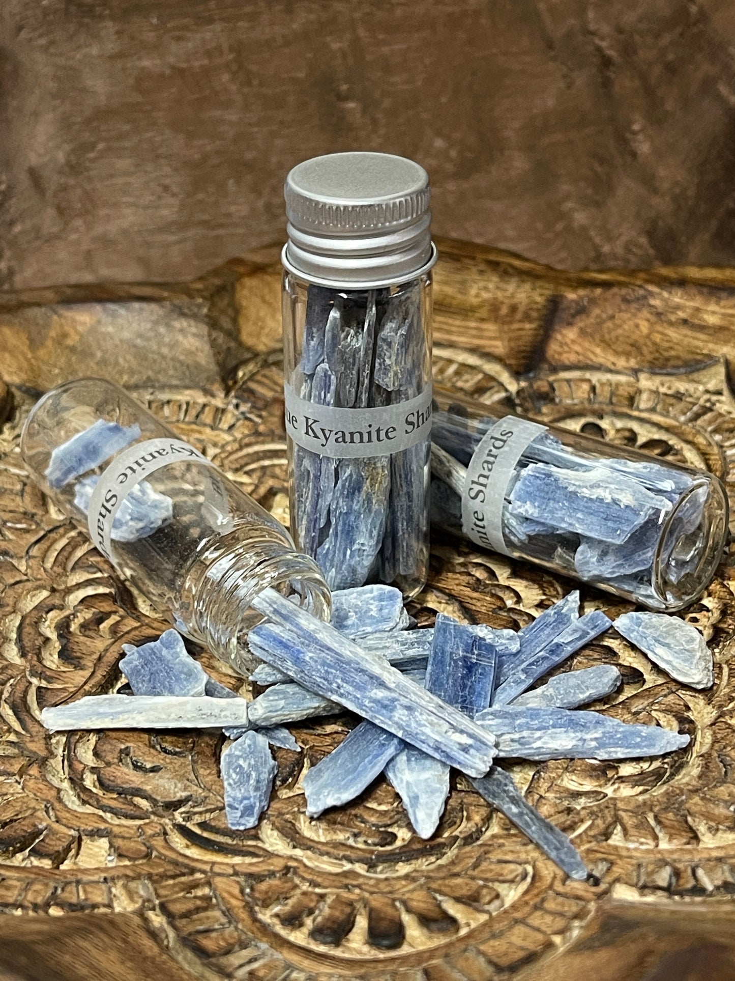 Kyanite, Light Blue - Shards Raw Bottled